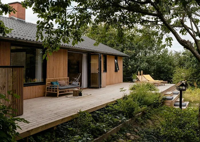 Enjoy The Morning With A Dip In The Sea *